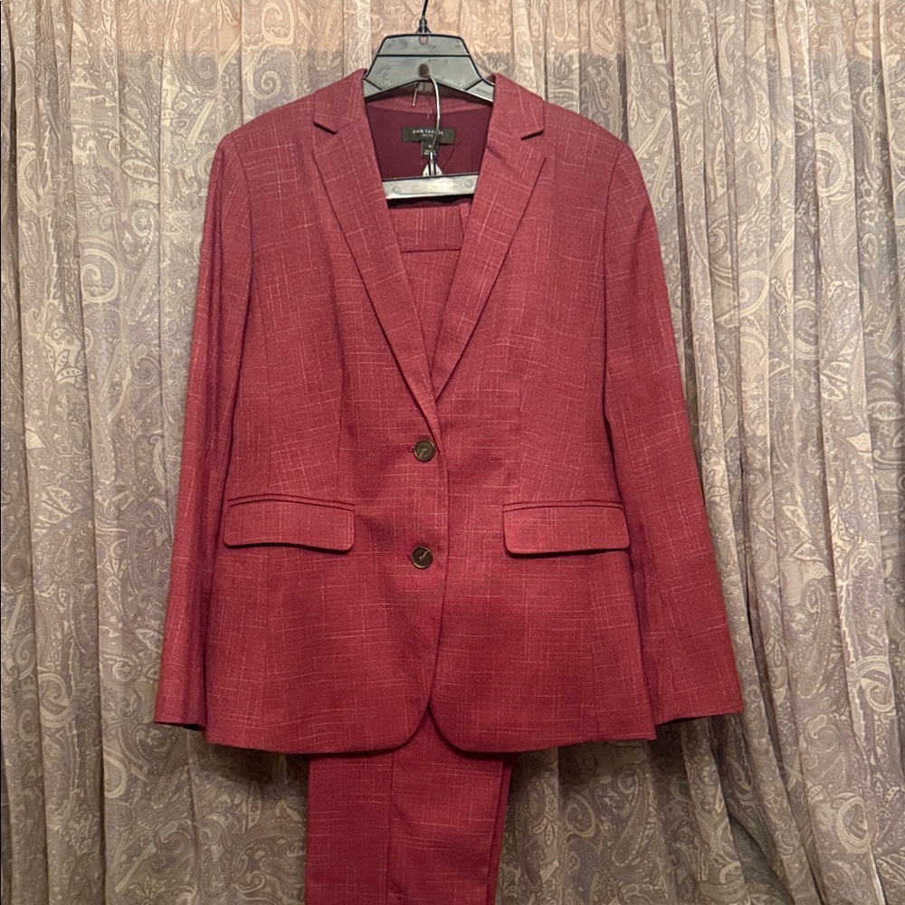 Ann Taylor women's Burgundy Suite